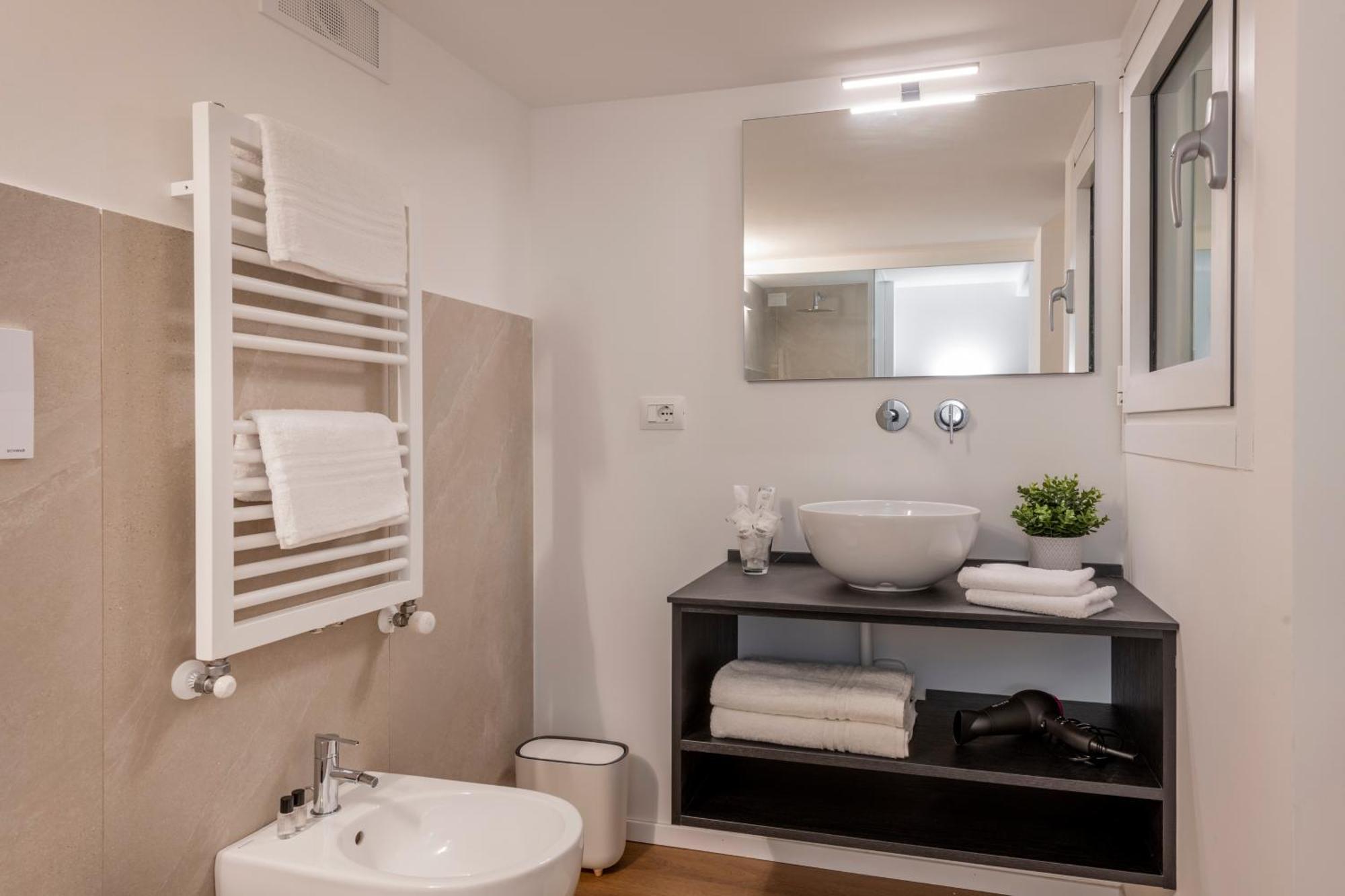 Bnbutler - Inbrera Suites - Giulianova, 1 มิลาน ภายนอก รูปภาพ