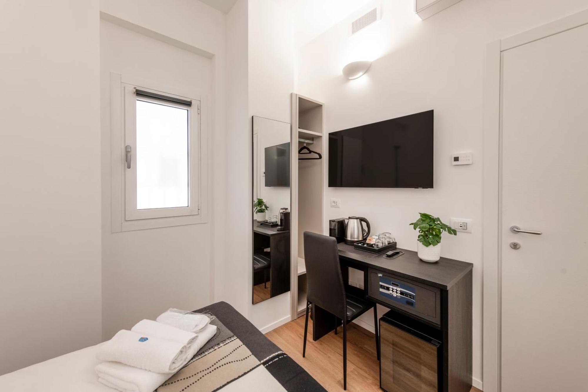 Bnbutler - Inbrera Suites - Giulianova, 1 มิลาน ภายนอก รูปภาพ
