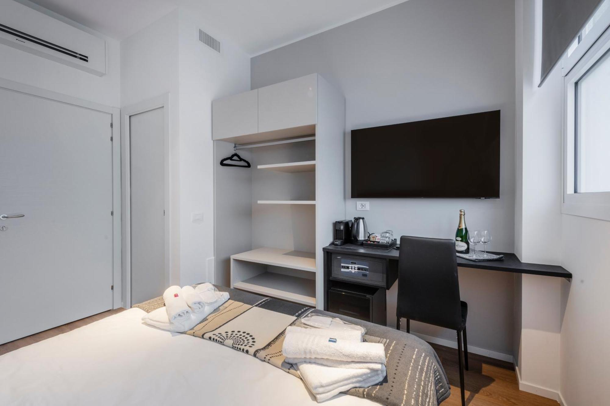 Bnbutler - Inbrera Suites - Giulianova, 1 มิลาน ภายนอก รูปภาพ