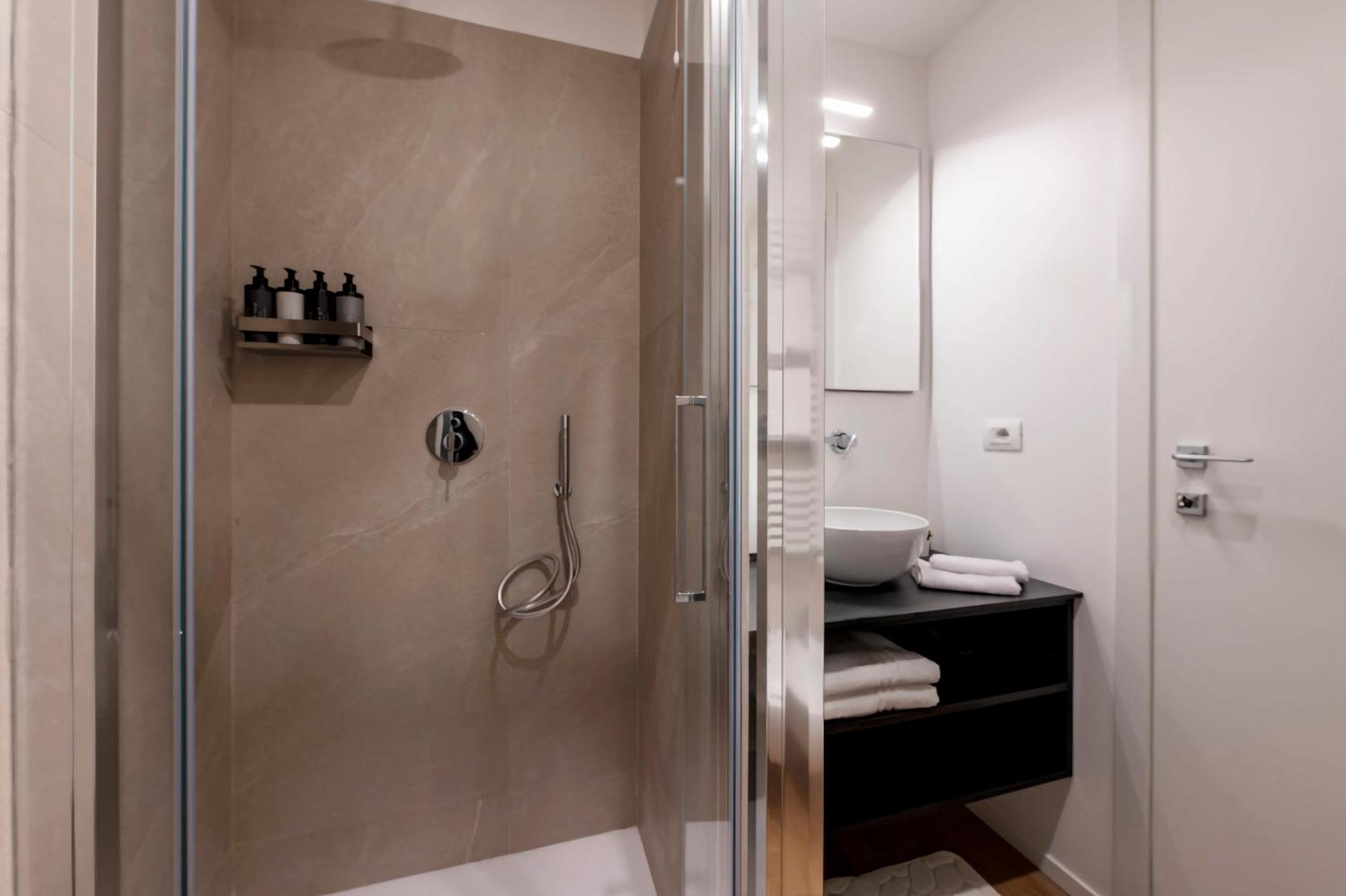 Bnbutler - Inbrera Suites - Giulianova, 1 มิลาน ภายนอก รูปภาพ